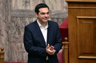 El primer ministro griego, Alexis Tsipras, destacó que la ley "termina con una situación vergonzosa para Grecia"