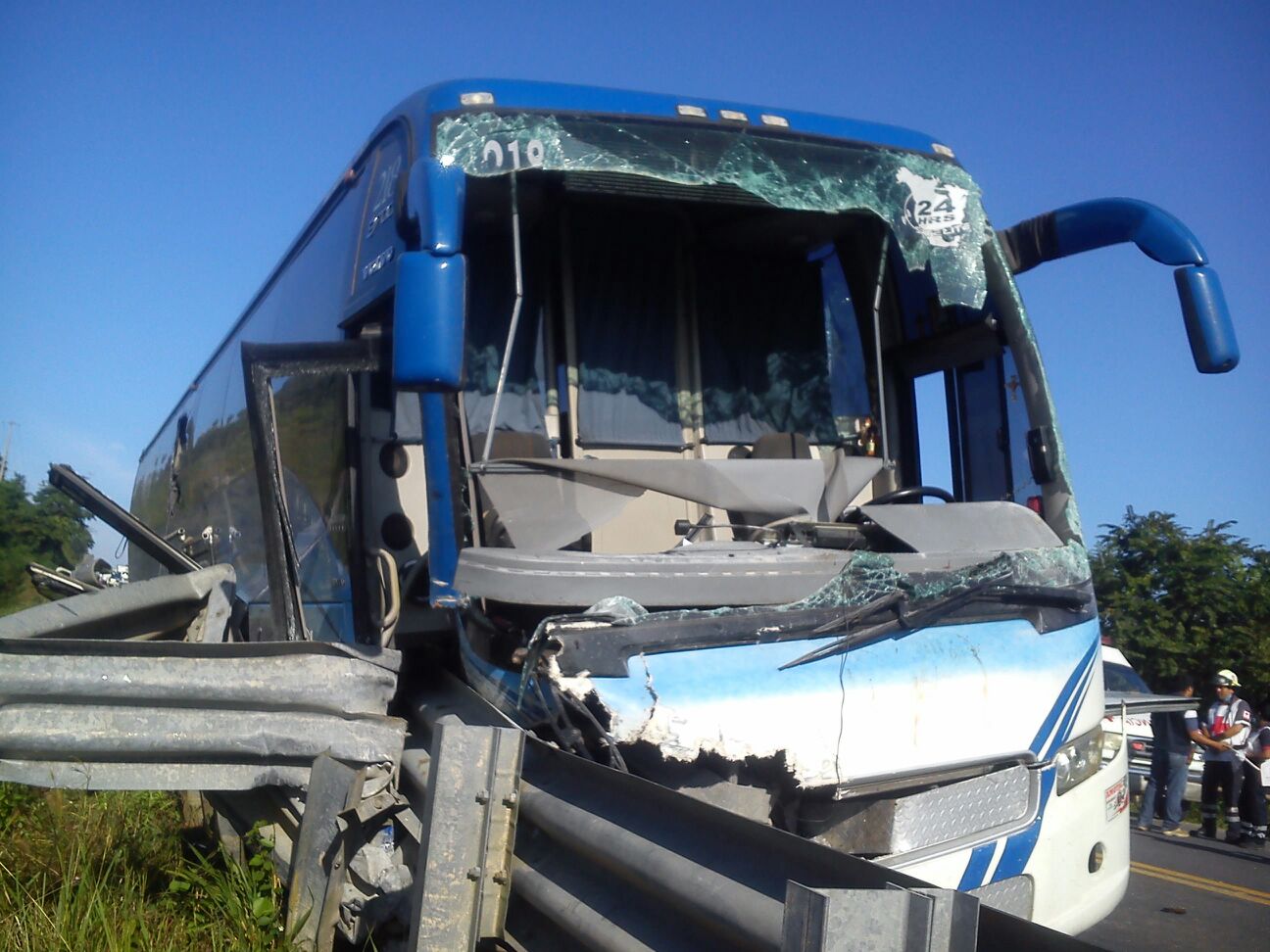 Las autoridades informaron que el choque se debió al exceso de velocidad. 