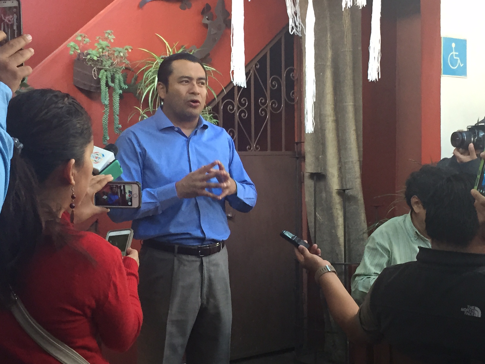 El director del IEEPO dijo que en enero resolverán la petición de los dirigentes de la CNTE. 