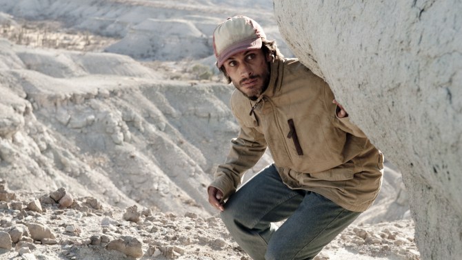 Gael García Bernal interpreta a Moisés, un mexicano que trata de llegar a EU con un grupo de migrantes. 