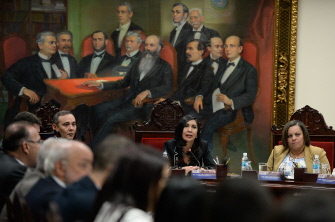 La presidenta de la Corte Suprema de Justicia, Gladys Maria Gutierrez (c), en su encuentro hoy con jueces en la Corte Suprema, hoy en Caracas