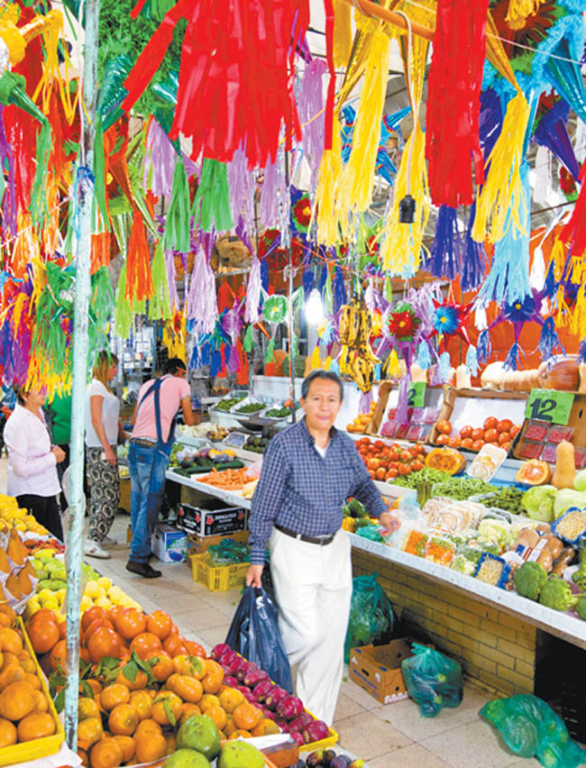 Bajó el precio de la cebolla, el chile serrano y la papaya. 