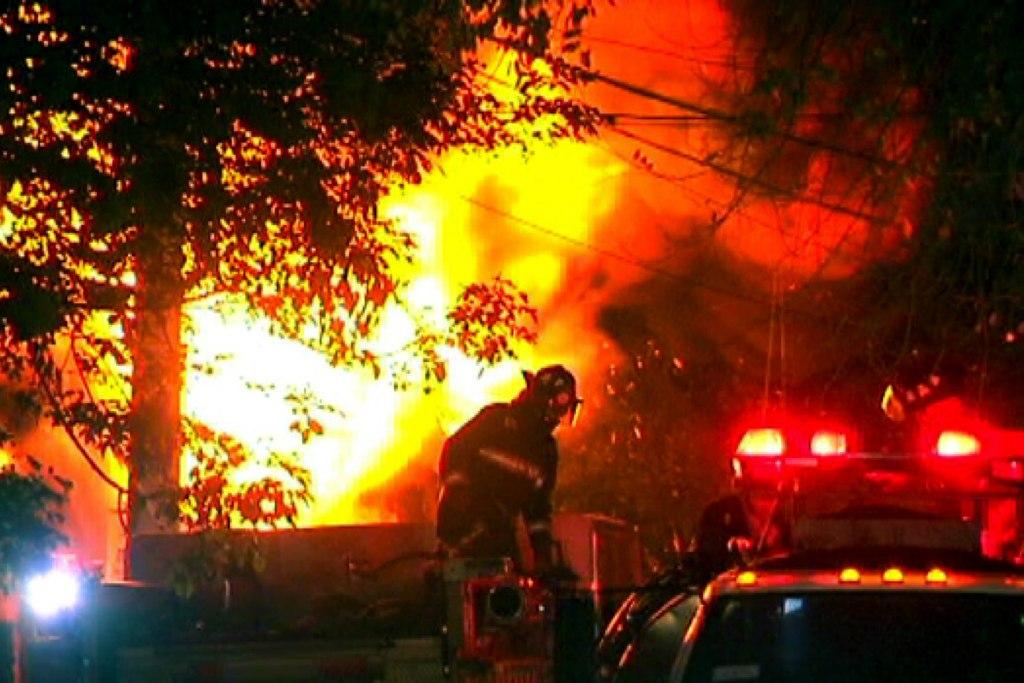 El lugar, fue acordonado por elementos de granaderos de la SSP y fueron evacuadas varias familias. 