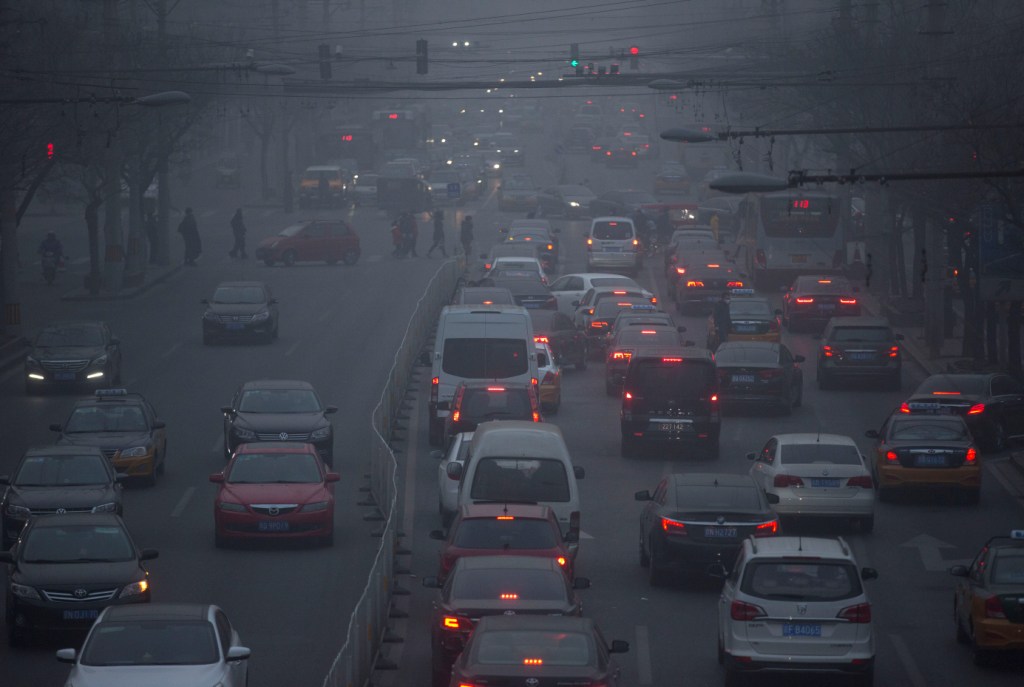 Este viernes se dispararon los niveles de contaminantes en Pekín.