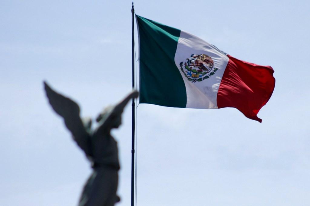 El gobierno de México gastó 97 millones de pesos en 2015 en la repatriación de restos de mexicanos fallecidos en el extranjero. 