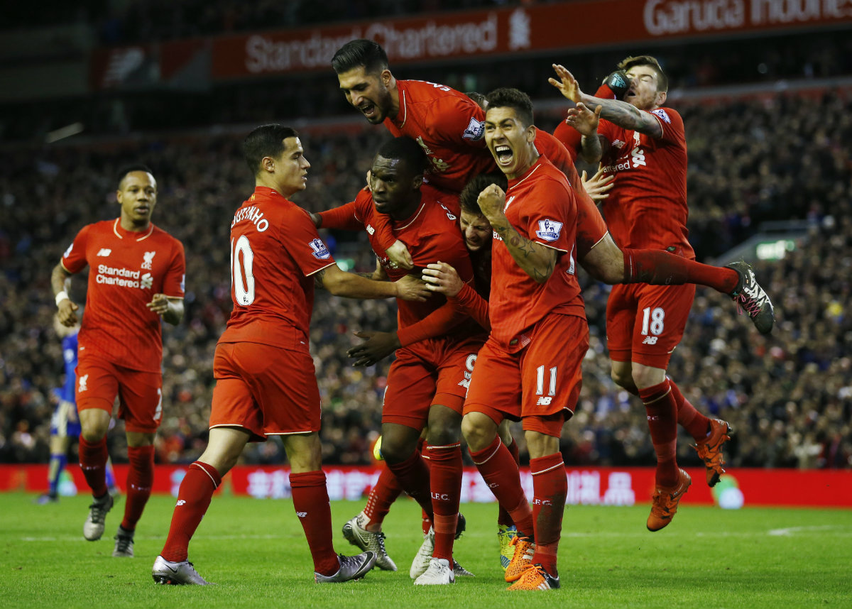 Celebración de Christian Benteke tras el 1-0 a favor del Liverpool 