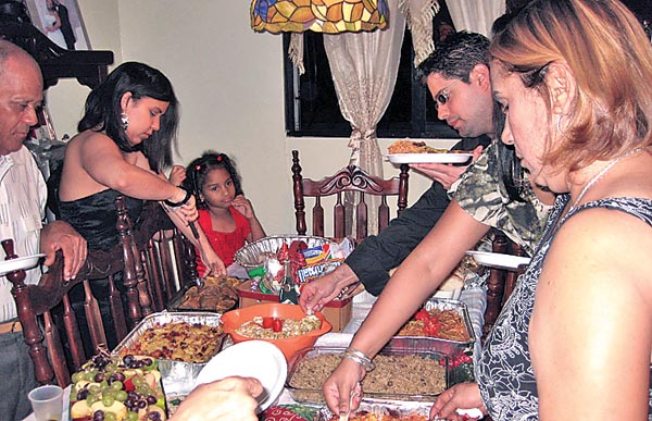 La población gana de dos a cinco kilos tras los festejos navideños.