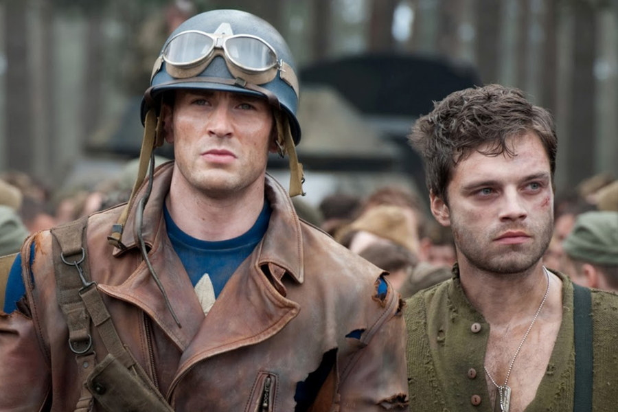 Chris Evans y Sebastian Stan dan vida a Steve (El Capitán América) y Bucky Barnes. 