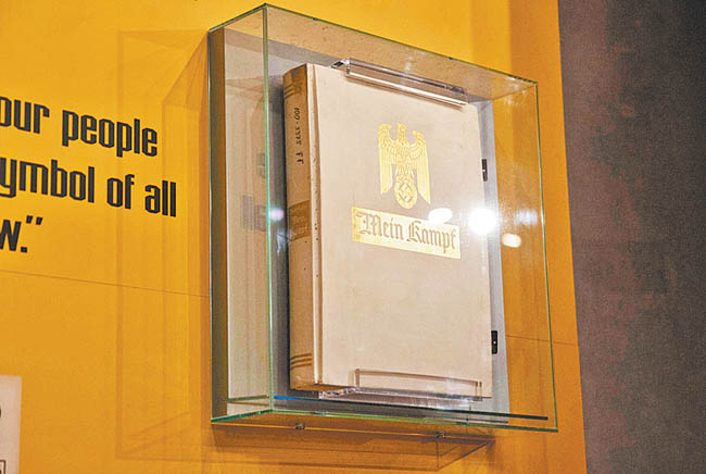 Ejemplar de Mi Lucha exhibido en el Museo del Holocausto, en Jerusalén. 