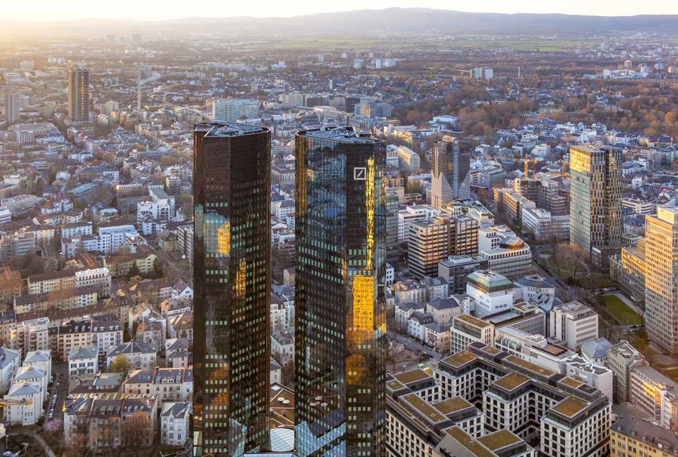 Deutsche Bank abrió tres laboratorios de innovación, uno en Palo Alto, California, EU otro en Londres, Reino Unido y otro en Berlín, Alemania.