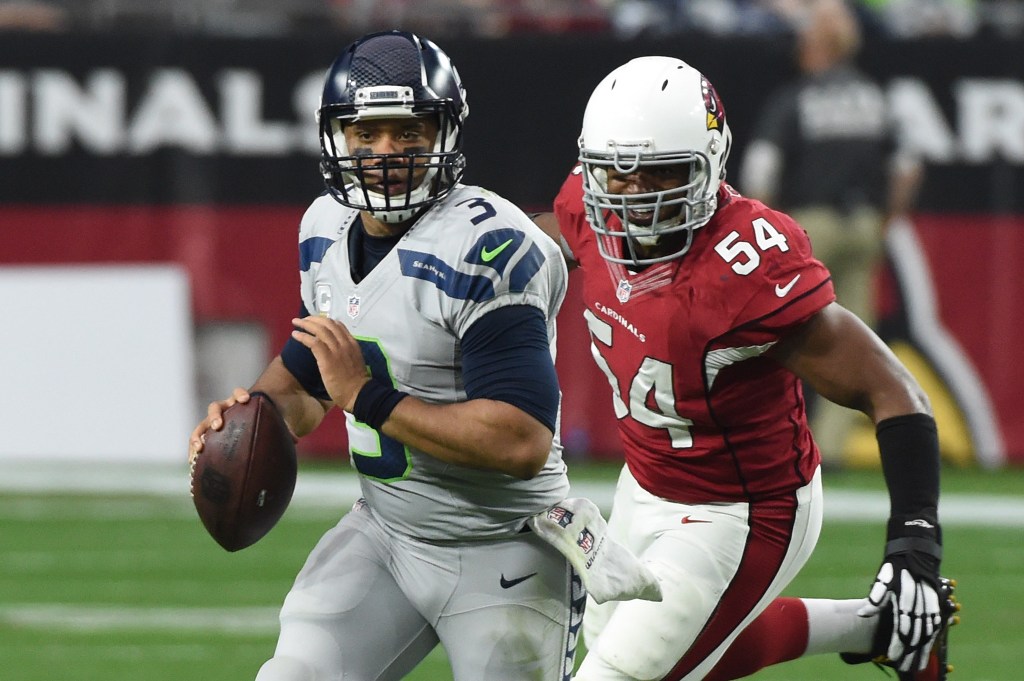 Russell Wilson con el balón 