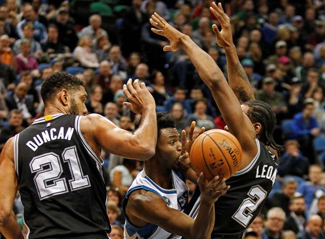Tim Duncan y Kawhi Leonard, una barrera de los Spurs