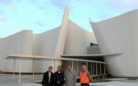 El gobernador durante su recorrido en el nuevo museo. 