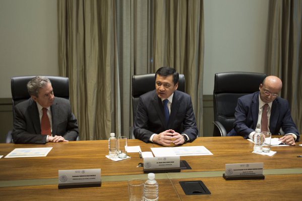 El secretario de Gobernación encabezó una reunión de coordinación ante la visita del Papa.