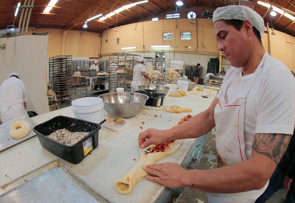 El taller de panadería tiene 25 años de existencia junto con el centro de rehabilitación.