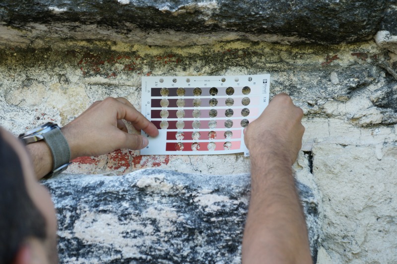 Especialistas del INAH identifican paleta cromática usada por los mayas en la región Río Bec. 