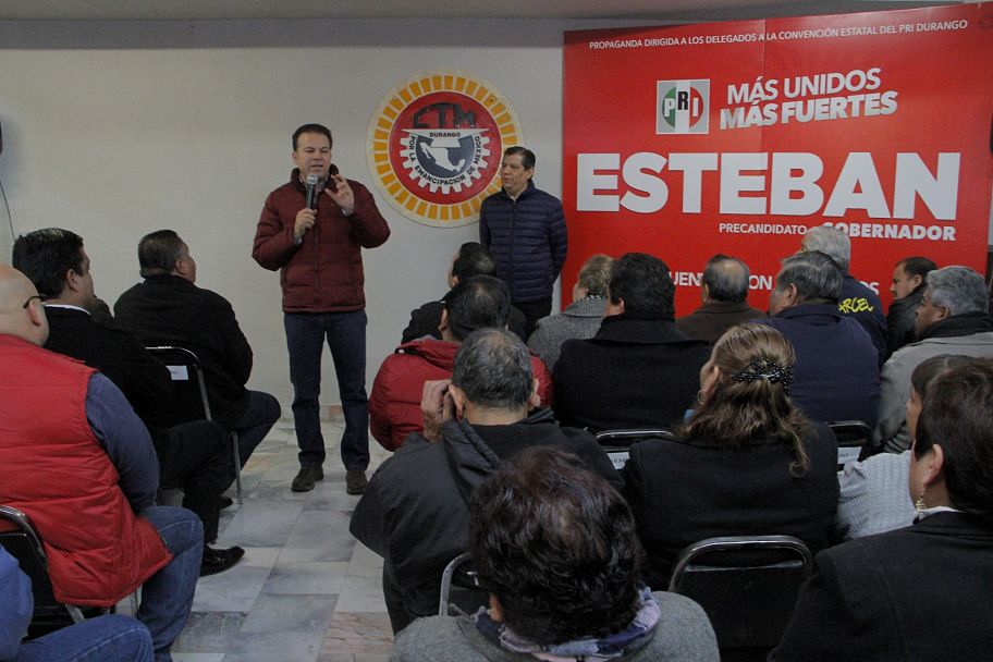 Esteban Villegas realizó una reunión con delegados y liderazgos sindicales de la central obrera CTM.