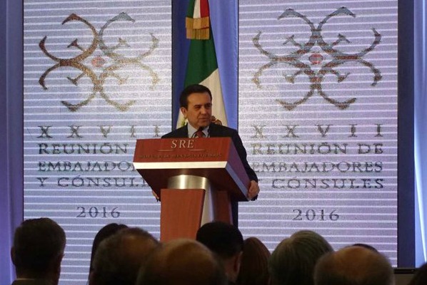 El secretario de Economía, Ildefonso Guajardo, durante su participación en la Reunión de Embajadores y Cónsules 2016.