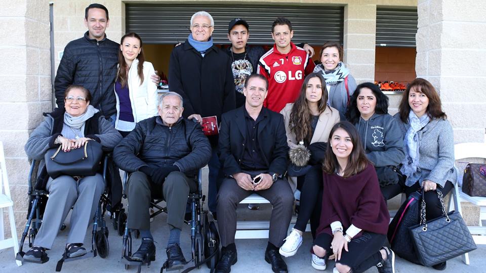 La Familia de Javier 'Chicharito' Hernández lo visitó en el entrenamiento en Orlando