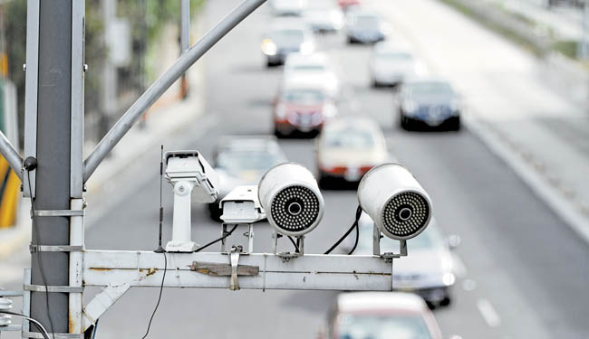 Los aparatos captan el número de placas de los vehículos que violan el Reglamento de Tránsito. 