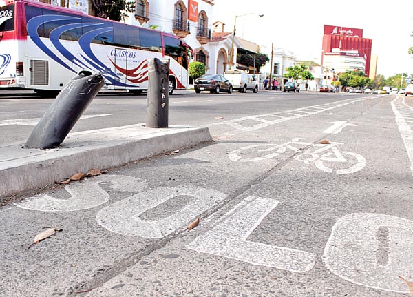 Pese a la infraestructura existente, aún hace falta cultura vial por parte de los clclistas, consideran.