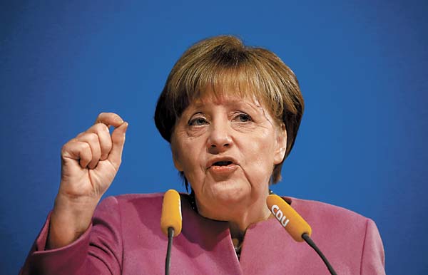 La jefa del gobierno alemán, Angela Merkel, dispuesta a enviar “señales” contra los agresores.
