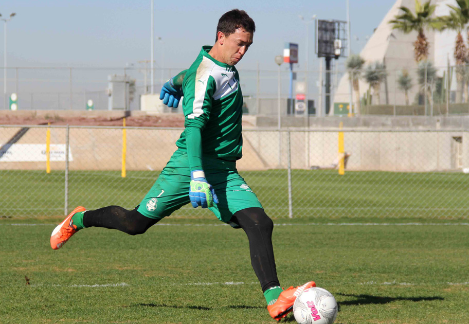 Agustín Marchesín, arquero santista llama a la tranquilidad, pues la derrota en León no dice nada aún, es la primera fecha y pidió, sigan apoyando al 