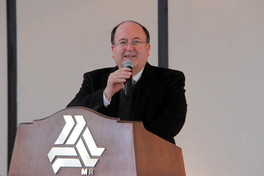 Arturo Dávila de León, rector de ULSA Laguna.