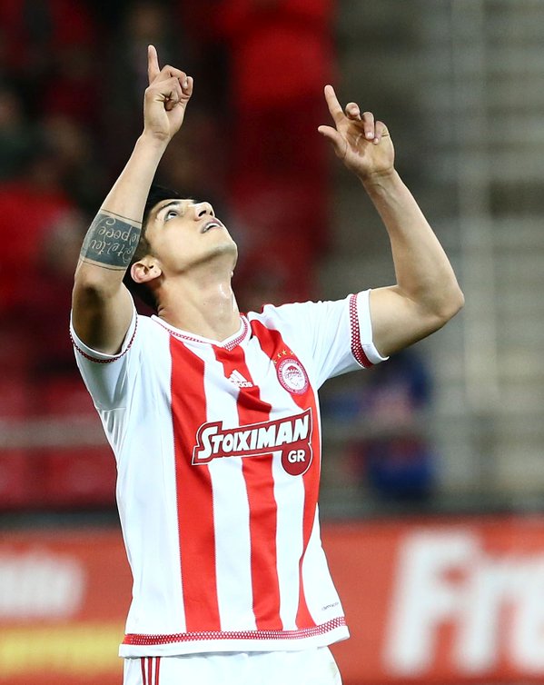 Pulido celebra su gol