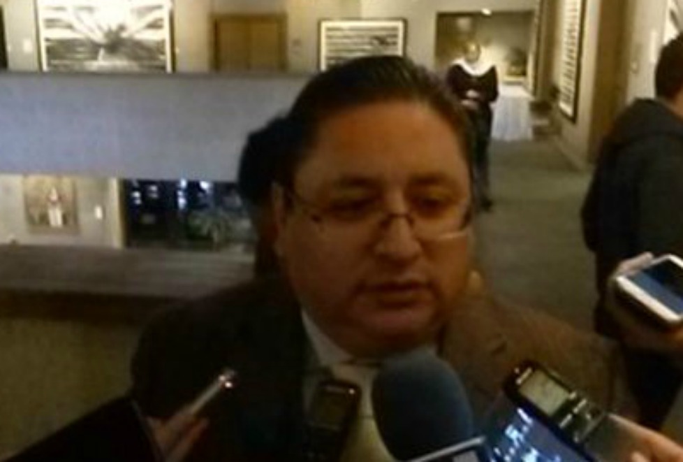 El regidor Xavier Marconi aclara que no incurre en nepotismo pues su esposa labora desde 2004 en Zapopan. 