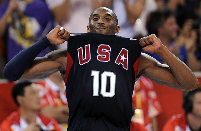Kobe Bryant con la casaca de Estados Unidos 