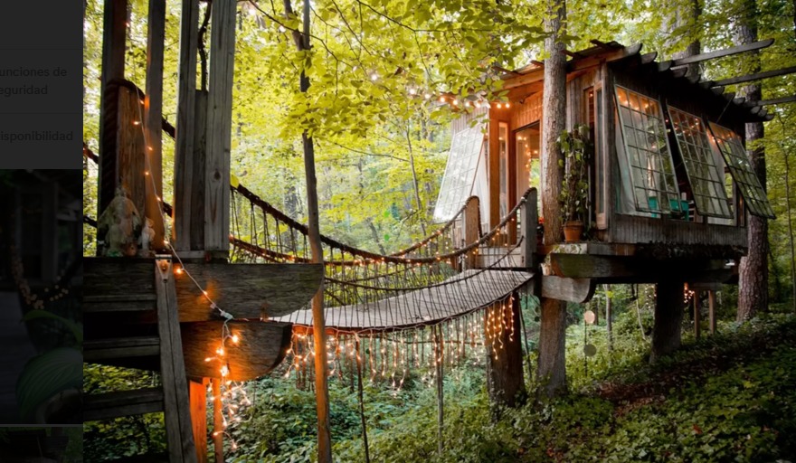 Esta casa del árbol ubicada en Atlanta, Estados Unidos es la propiedad más popular de Airbnb. El precio por noche es de 6,587 pesos y el máximo de hué