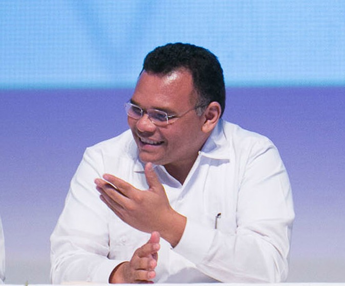 El gobernador de Yucatán, Rolando Zapata Bello, dijo que había creado 40 mil nuevos empleos en los 3 años de su gobierno. 