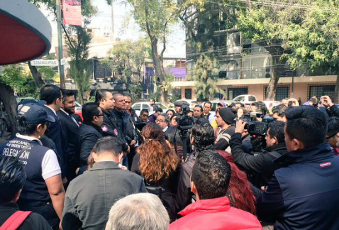 Personal de la delegación Cuauhtémoc supervisa establecimientos comerciales que más quejas han generado de vecinos.