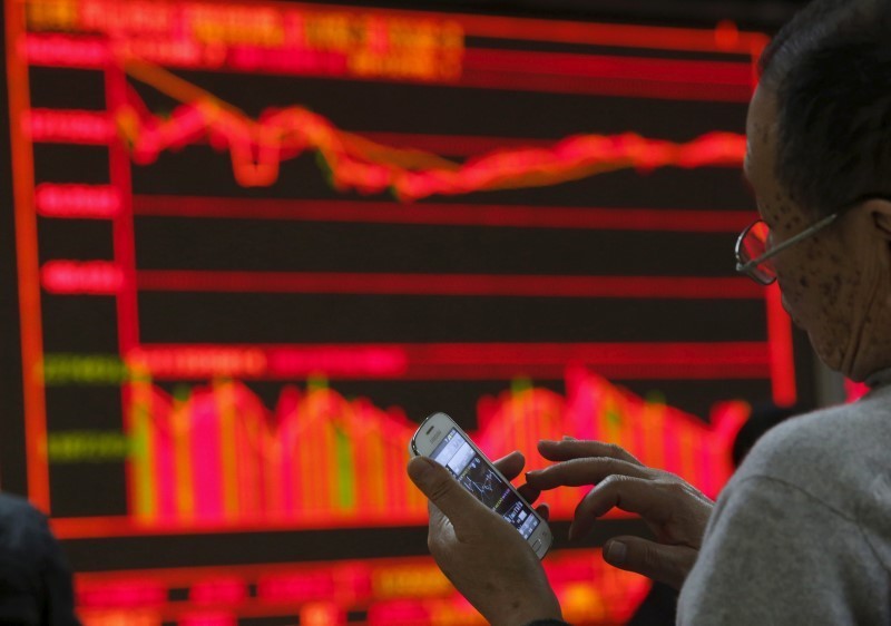 Por medio de los celulares se hacen apuestas 