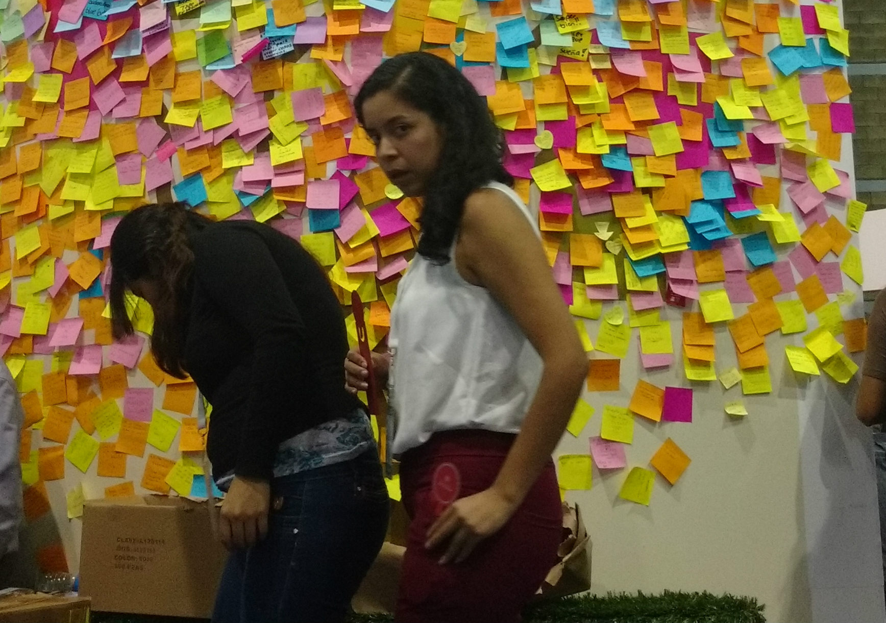 PwC indicó que Opinium Research encuestó a 10 mil 105  personas en 75 países, entre 20 y 35 años, entre el 15 y el 30 de enero de 2015.