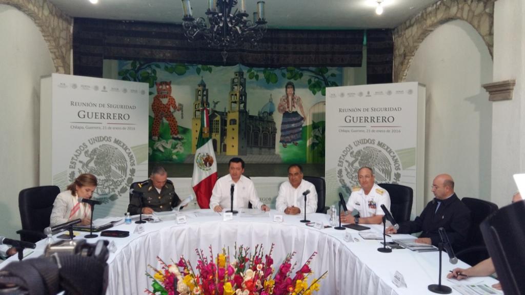 La reunión es encabezada por el secretario de Gobernación, Miguel Ángel Osorio Chong, y el gobernador del estado, Héctor Astudillo. 