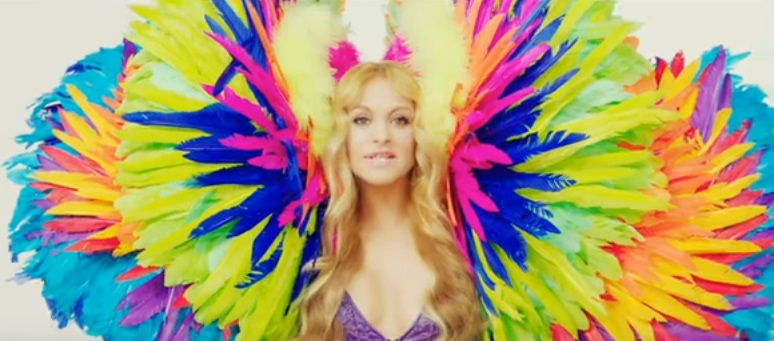 Paulina Rubio presentó 'Si te vas'. 