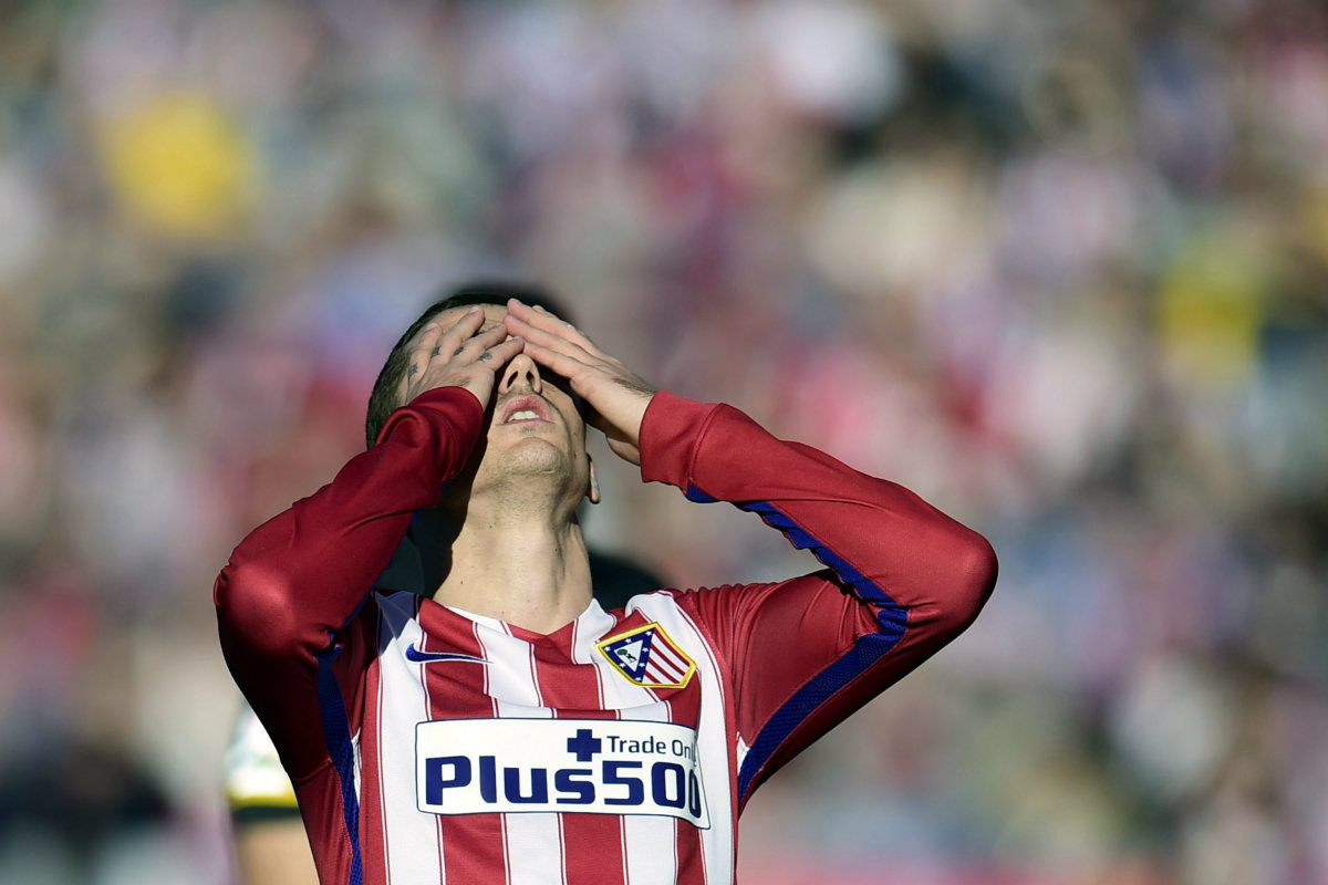 Antoine Griezmann tras fallar una jugada de gol ante el Sevilla 
