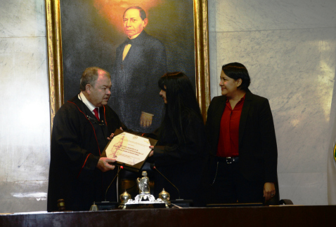 El presidente del Tribunal Superior de Justicia del Distrito Federal, Édgar Elías Azar, entregó premios 'Fiat Iustitia" a jueces destacados por el ape