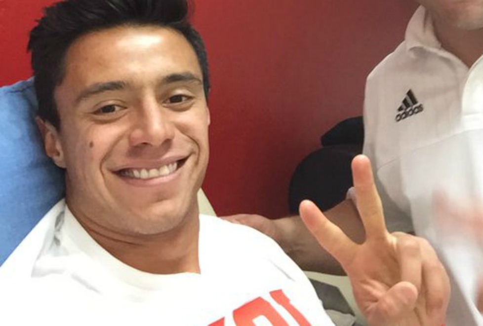 A través de su cuenta de Twitter el portero señaló que ya está en rehabilitación.