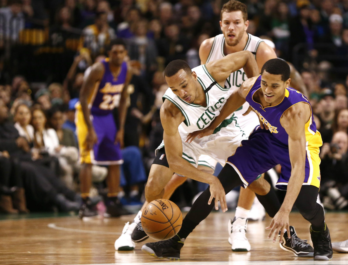 Avery Bradley (en blanco) es considerado uno de los mejores defensores perimetrales en la NBA