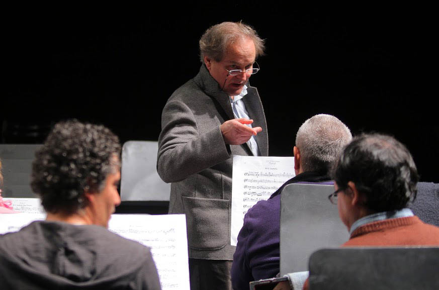 Director invitado de la Camerata de Coahuila, Manfred Huss.