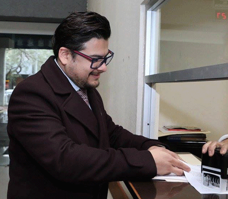 El diputado Ángel Barroso presentó la propuesta.