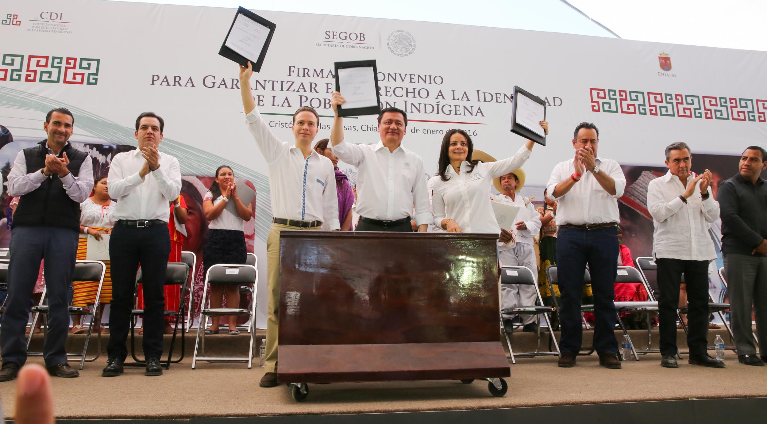 Velasco destacó que a través de este convenio se demuestra el compromiso del presidente Enrique Peña Nieto con los pueblos indígenas.
