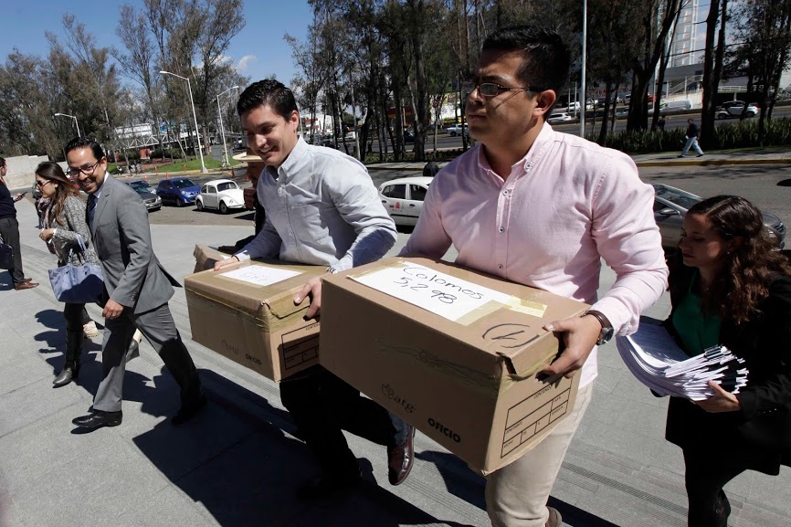 Buscan que un juez conceda una suspensión de plano