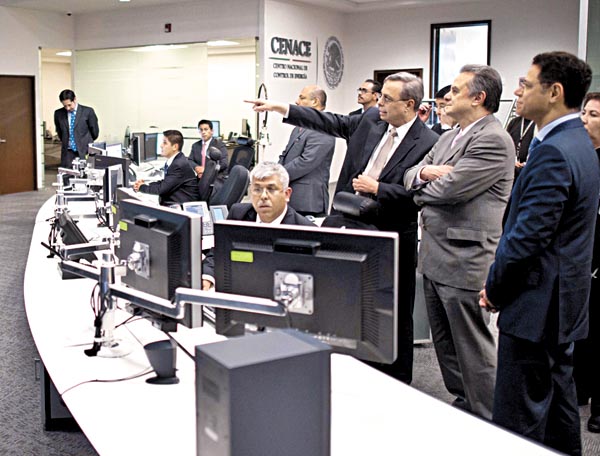 Continúa la reestructura de la Comisión Federal de Electricidad.