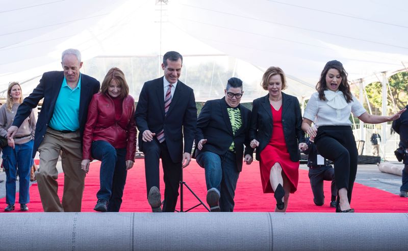 Daryl Anderson, vicepresidente de los SAG Awards; Kathy Connell, productora ejecutivo, Eric Garcetti, alcalde de Los Ángeles, Lea DeLaria, nominada a