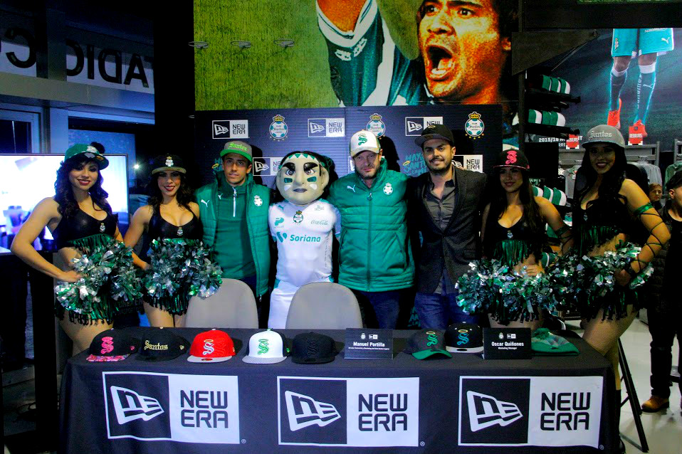 Santos Laguna y New Era presentaron cinco nuevos diseños de gorras.