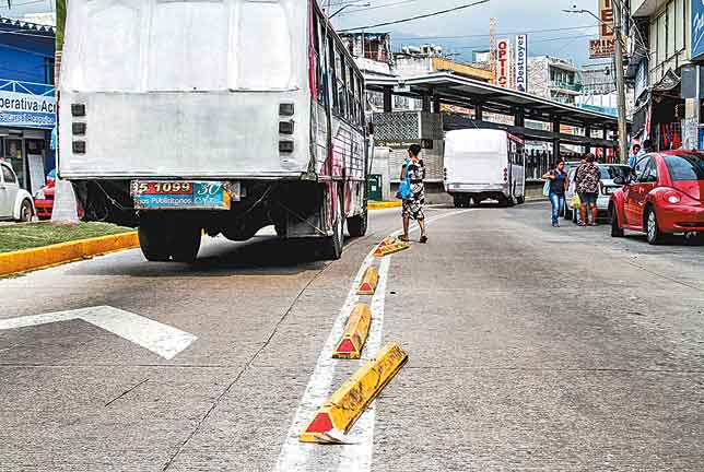 El tramo de la avenida Cuauhtémoc está dañado y todavía no se estrena.